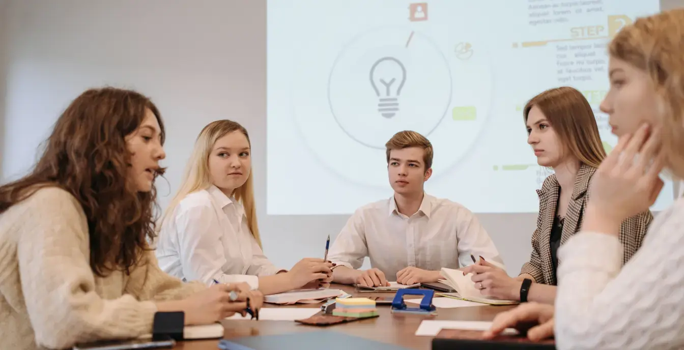 Benefits of CTO as a Service Technical lead presenting a roadmap to a small team